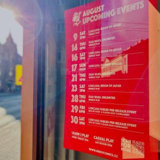 🏄‍♀️☀️V srpnu nás čeká ještě několik pravidelných akcí, ale také pre-release nové edice DISNEY LORCANA. 😍